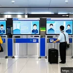 Home 18 항공운항관리사 항공법 실습 - A busy Vietnamese airport security checkpoint scene featuring modern screening technology including ...